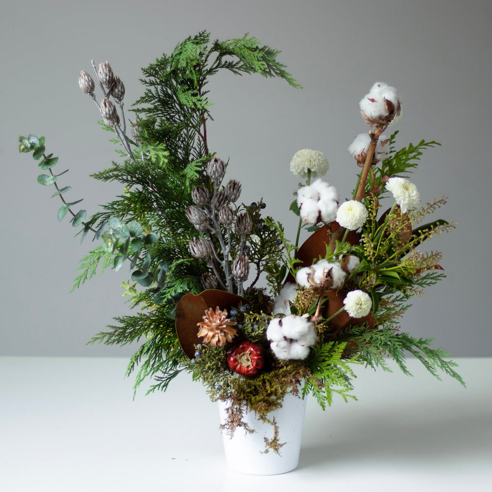 Noël - Long Lasting Arrangement (front-facing)