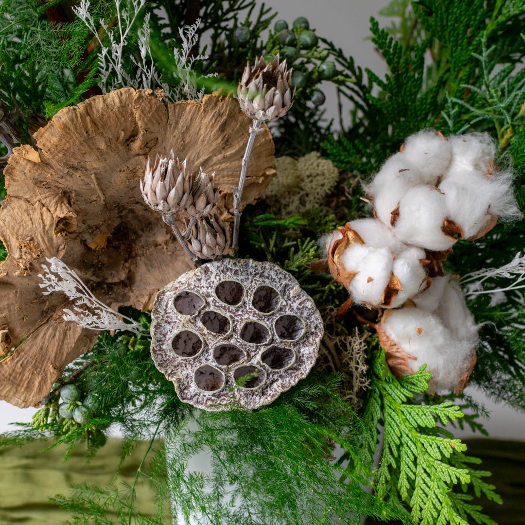 Noël - Long Lasting Arrangement (front-facing)