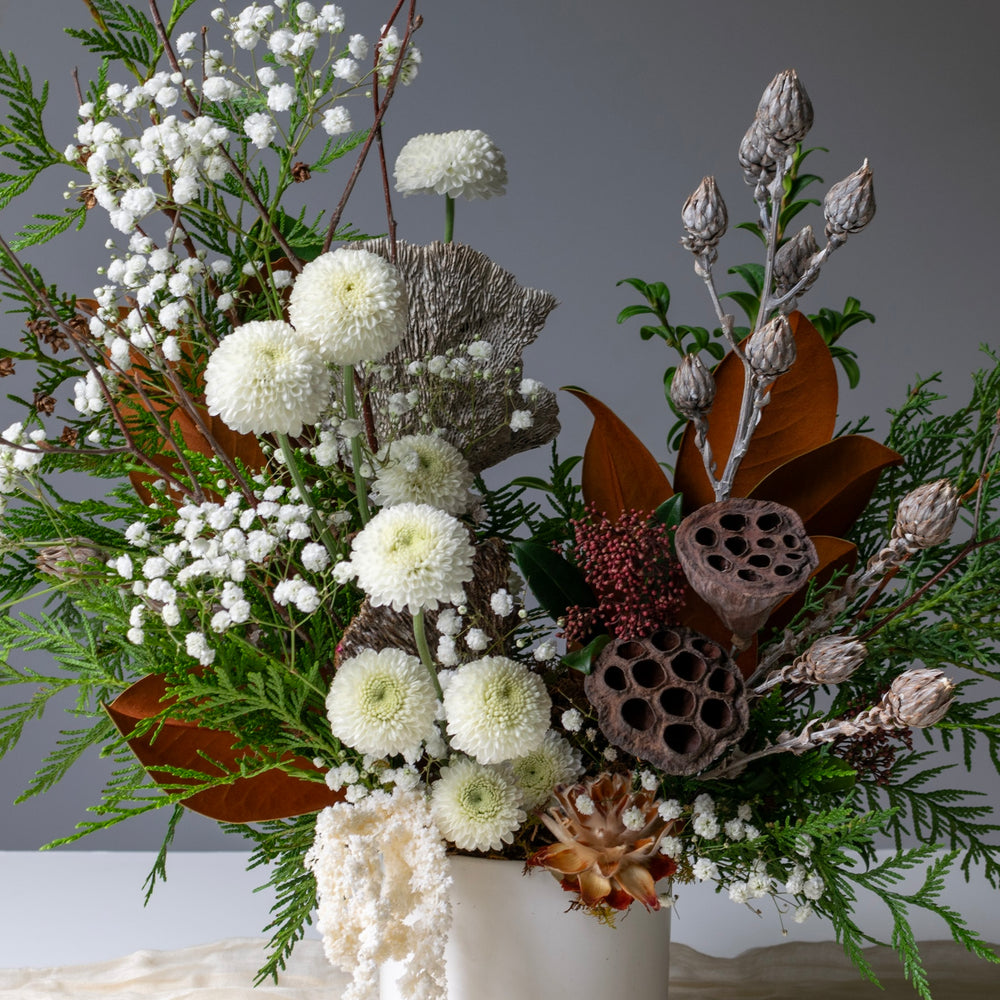 Noël - Long Lasting Arrangement (front-facing)