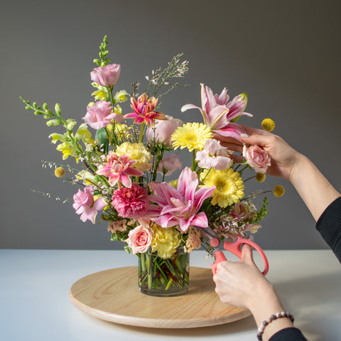 Virtual Workshop: Glass Vase Arrangement (Flowers delivered to your door).