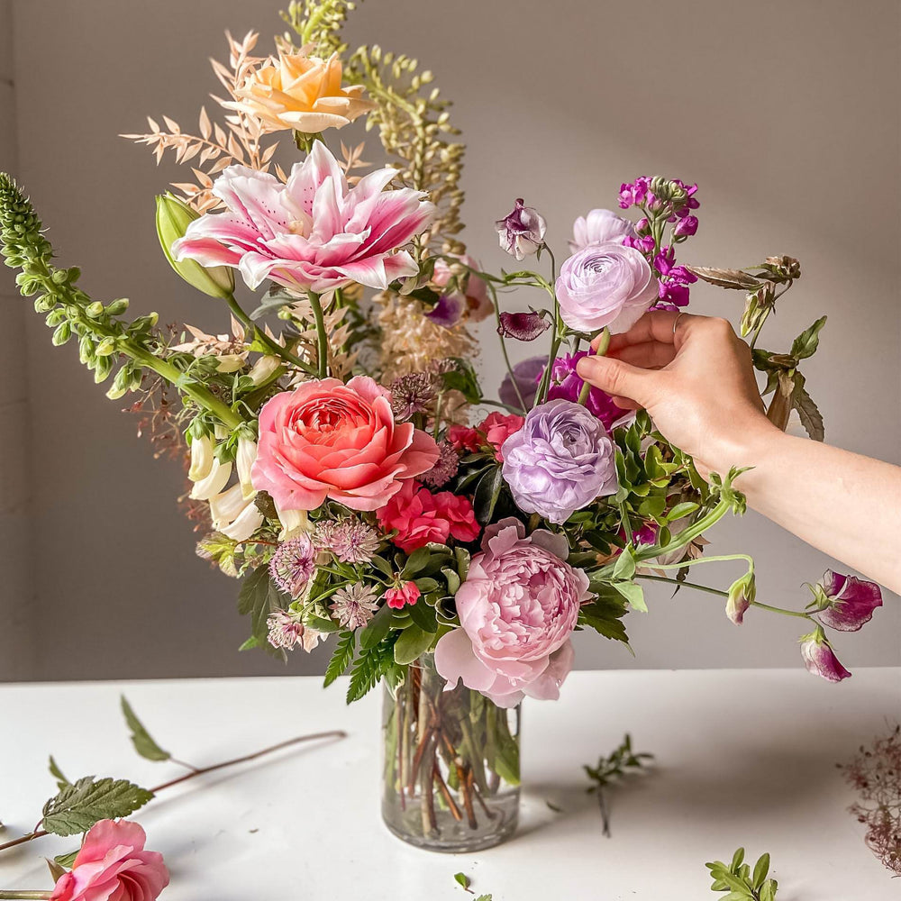 Virtual Workshop: Glass Vase Arrangement (Flowers delivered to your door).