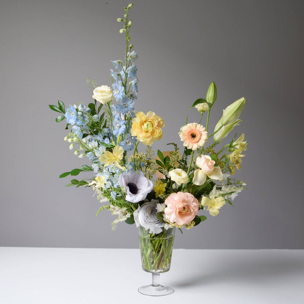 Standard Footed Centrepiece (glass vase).